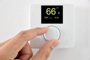 thermostat-set-at-66-outside-temp-reads-105
